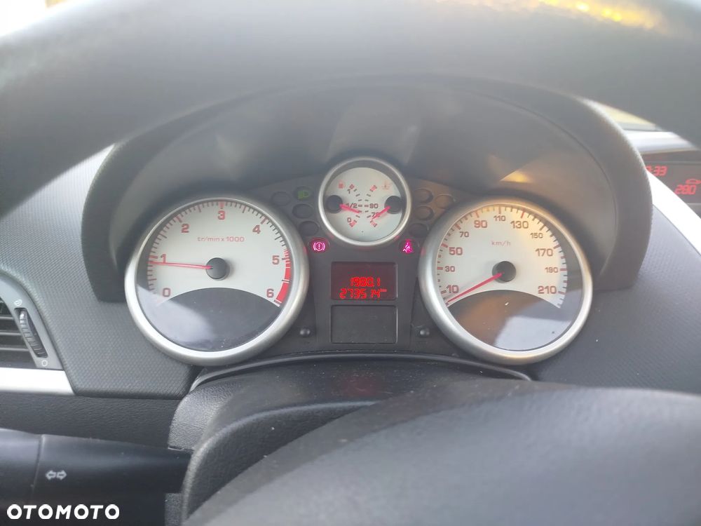 Peugeot 207 - 6