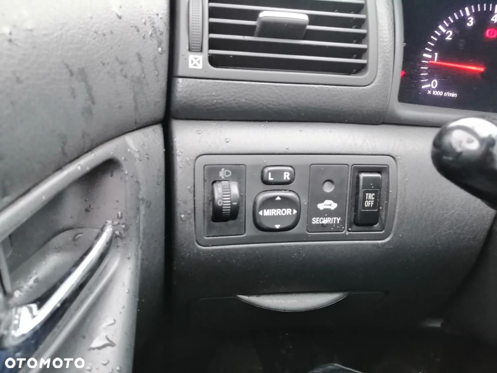 Toyota Corolla 1.4 D-4D Dynamic - 13