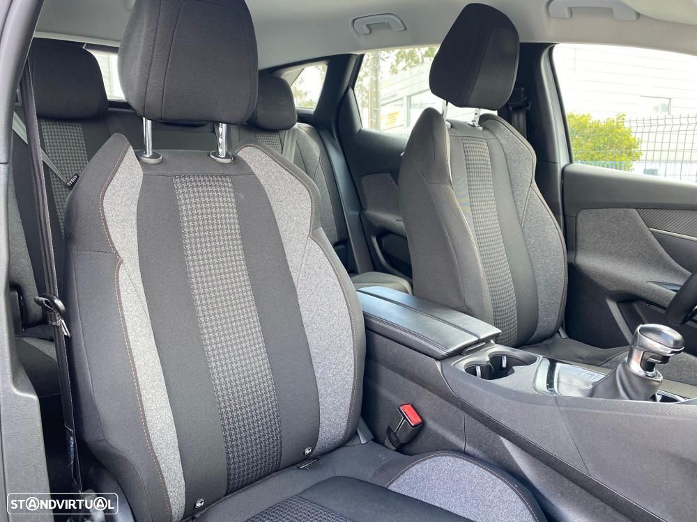 Peugeot 3008 1.5 BlueHDi Style - 9