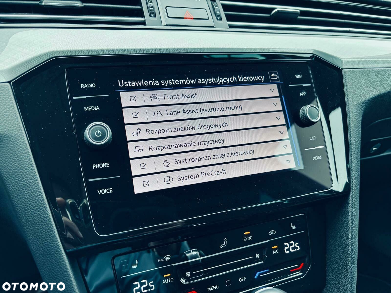 Volkswagen Passat - 29