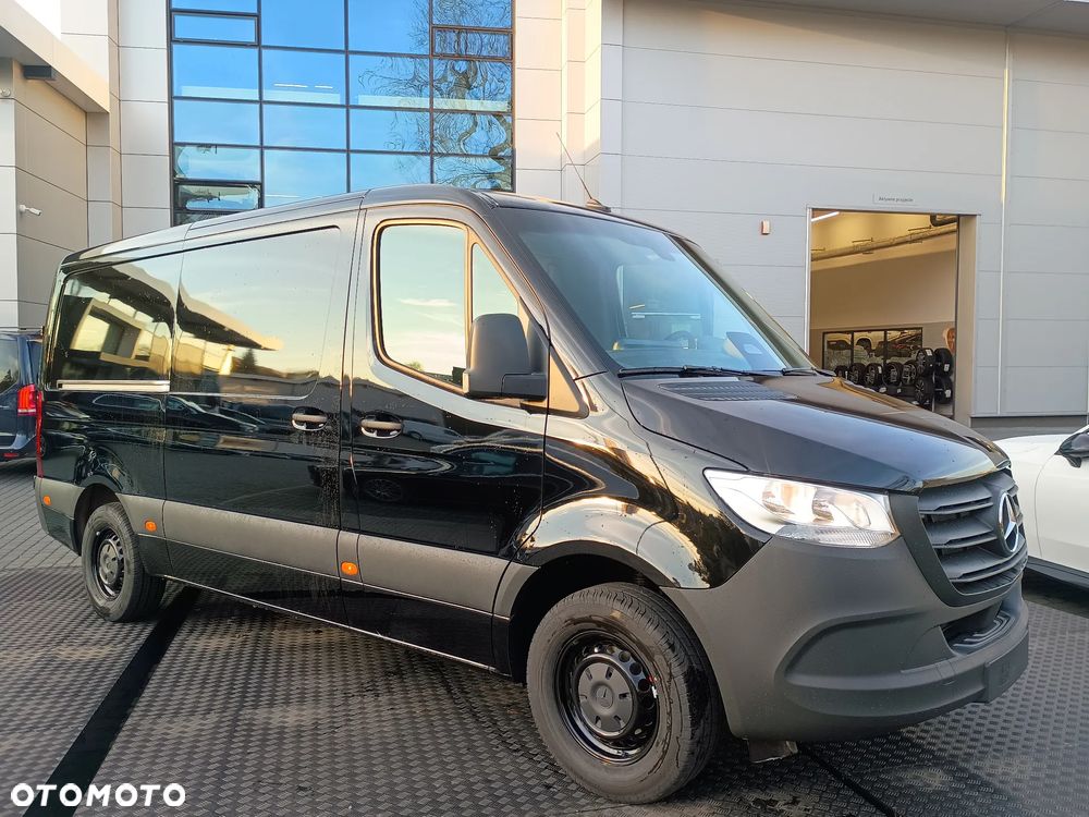 Mercedes-Benz Sprinter - 2