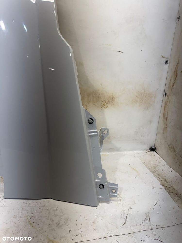 BŁOTNIK PRAWY IVECO DAILY LIFT 2022r - 4