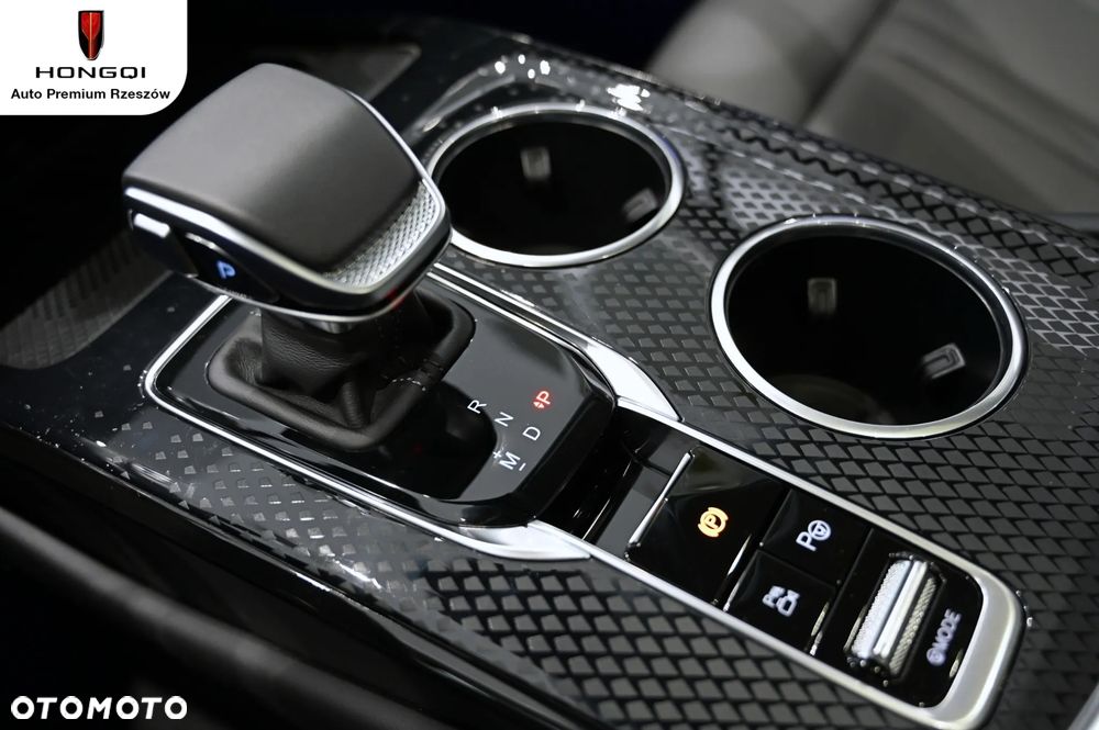 Hongqi HS3 1.5T FWD - 12