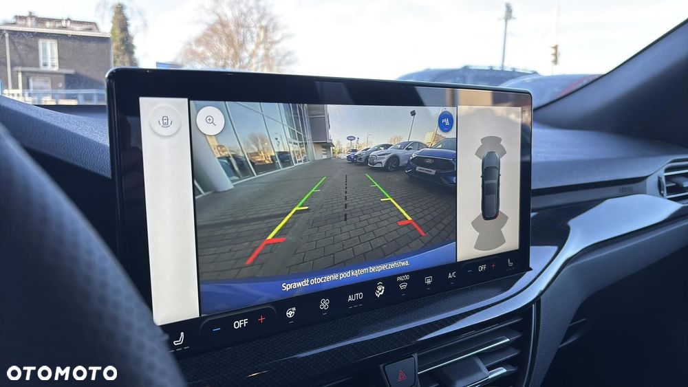 Ford Focus 1.0 EcoBoost Hybrid ST-LINE X - 22