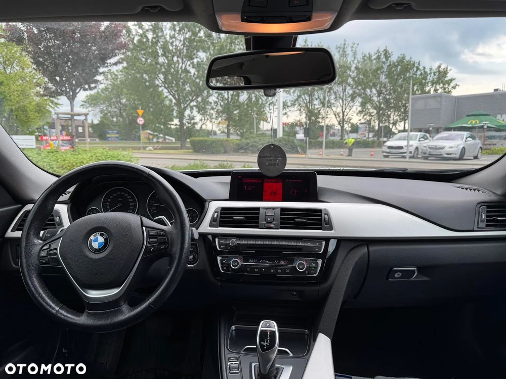 BMW 3GT 320i xDrive - 17