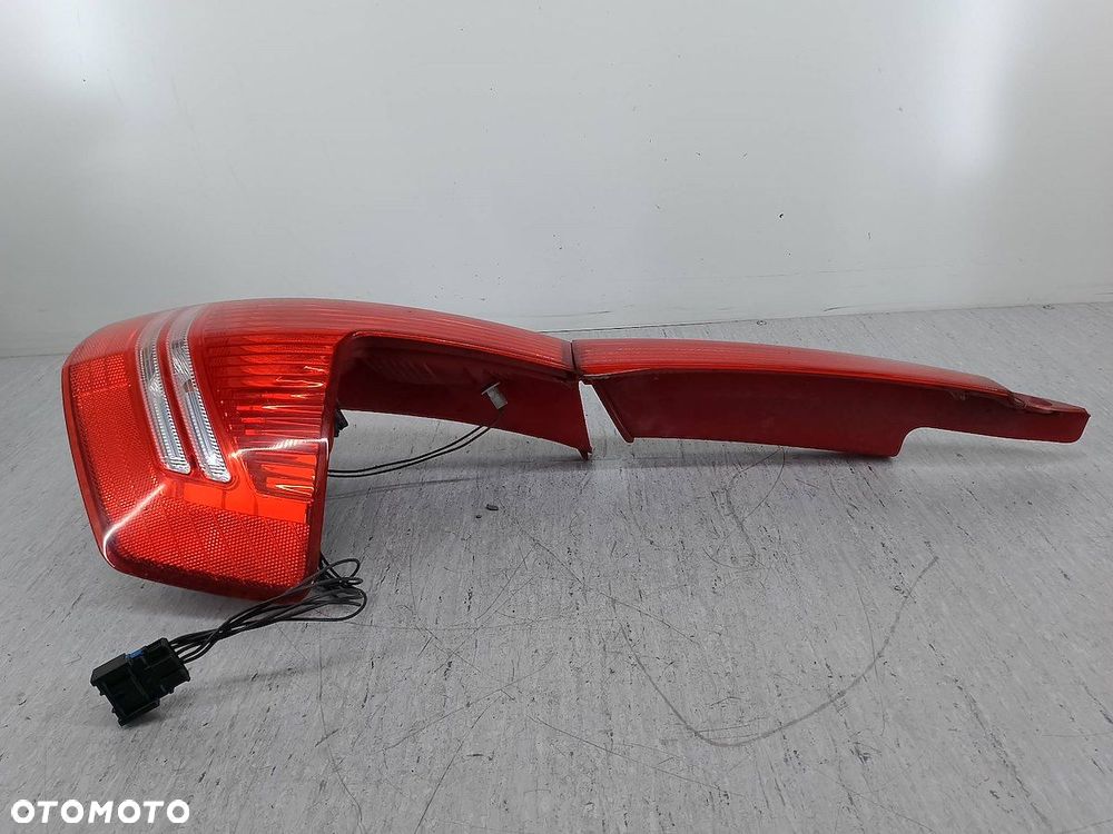LAMPA TYLNA PRAWA CITROEN C4 I 9655863980  9655863780 HATCHBACK - 8