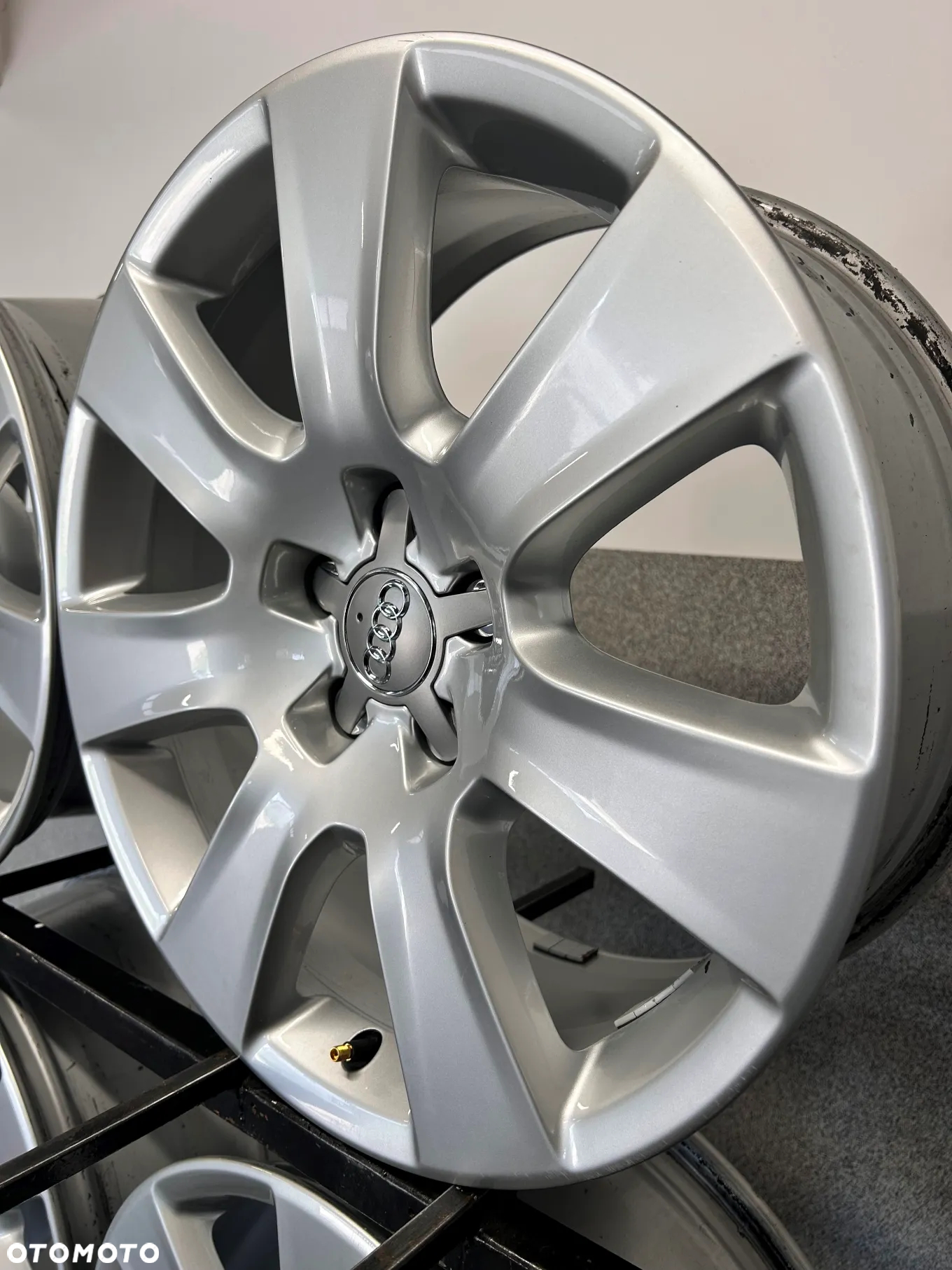 4 FELGI ALU. AUDI A8 S8 D4 18'' 7,5J ET26 - 7