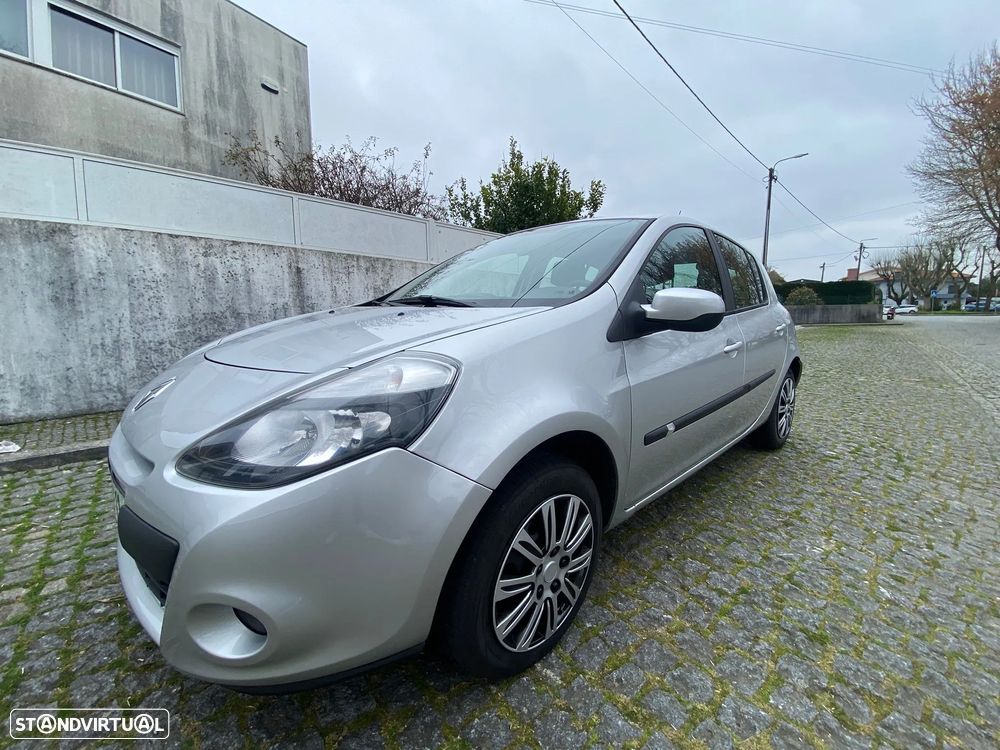 Renault Clio - 12