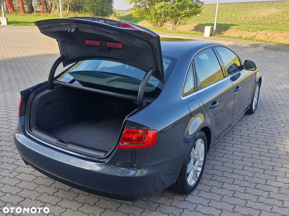Audi A4 Limousine 2.0 TDI DPF S line Sportpaket - 32