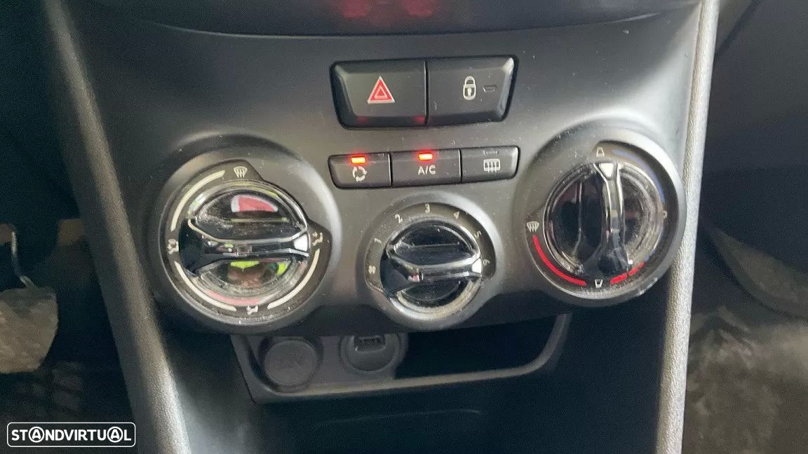 Peugeot 208 1.5 BlueHDi Signature - 9