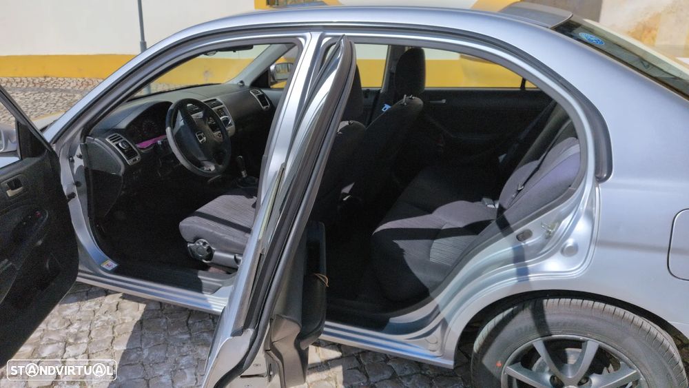 Honda Civic 1.6 ES - 8