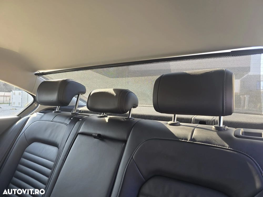 Volkswagen Passat 2.0 TDI Highline - 11