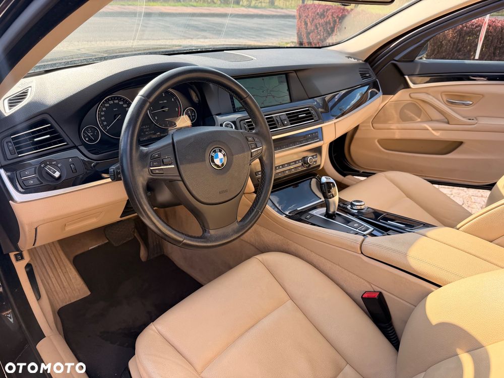 BMW Seria 5 525d Sport-Aut - 7
