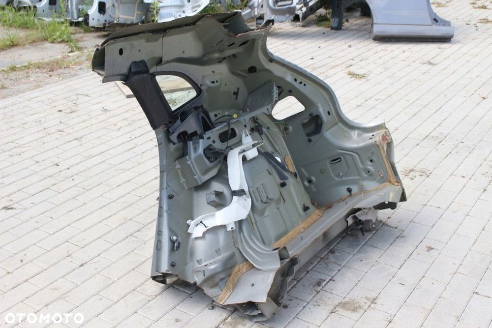 Błotnik Prawy Tył Volvo V40 II - 8