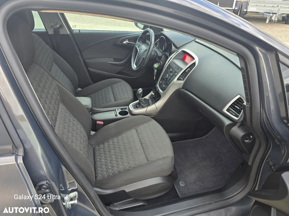 Opel Astra 1.4 Turbo - 11