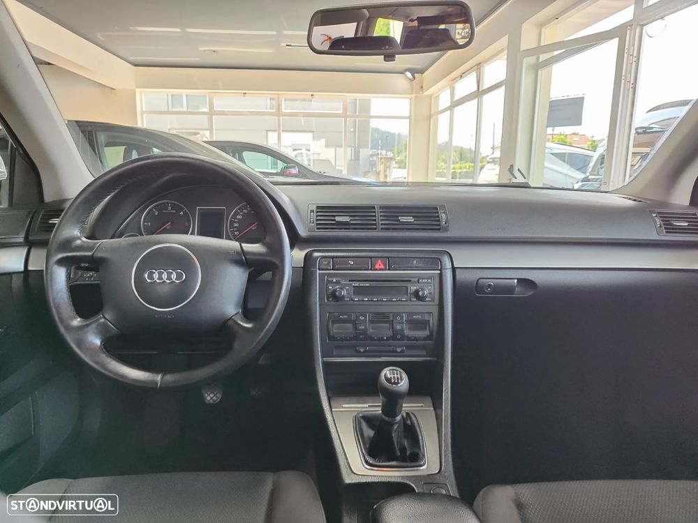 Audi A4 Avant 1.9 TDI m6 Exclusive - 24