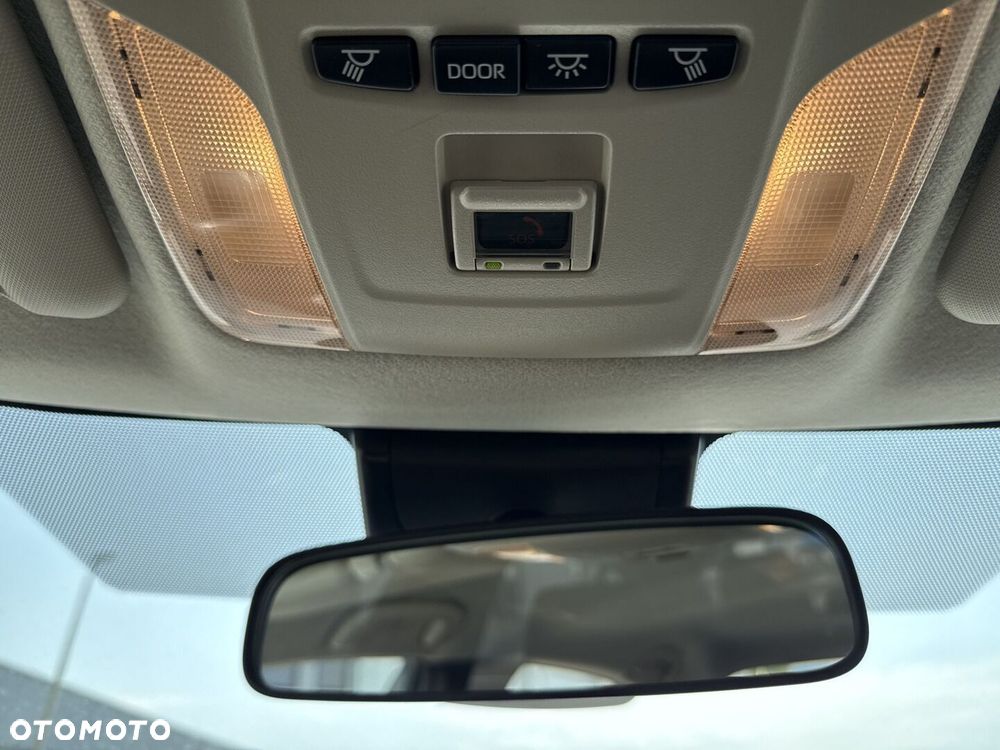Toyota Corolla 1.8 Hybrid Comfort - 23