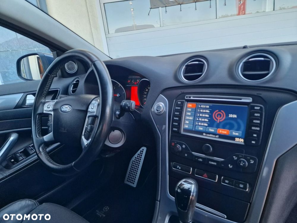 Ford Mondeo - 23