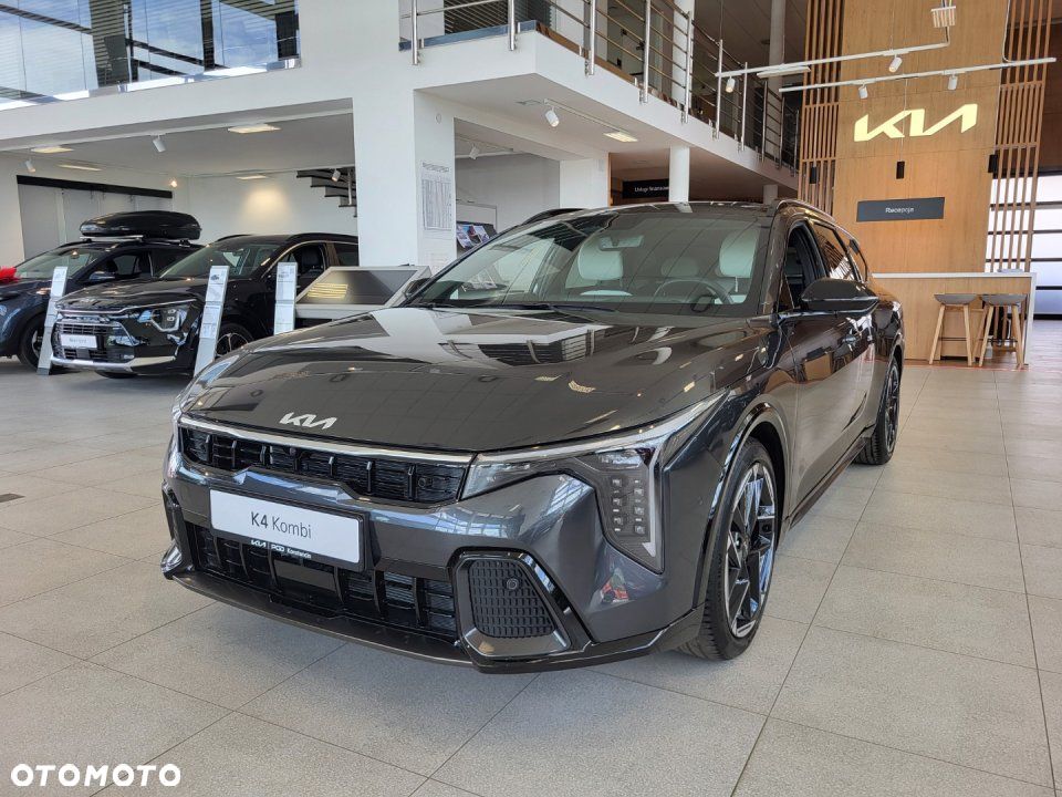 Kia K4 - 1