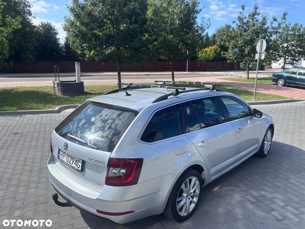 Skoda Octavia 2.0 TDI DSG Style - 23