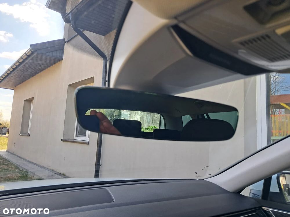 Volkswagen Passat - 30