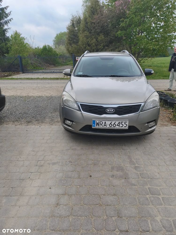 Kia Ceed 1.6 Crdi Comfort - 1