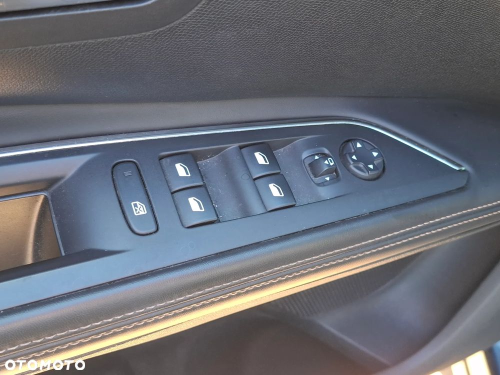 Peugeot 5008 - 26