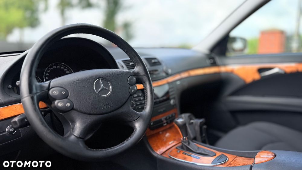 Mercedes-Benz Klasa E - 9
