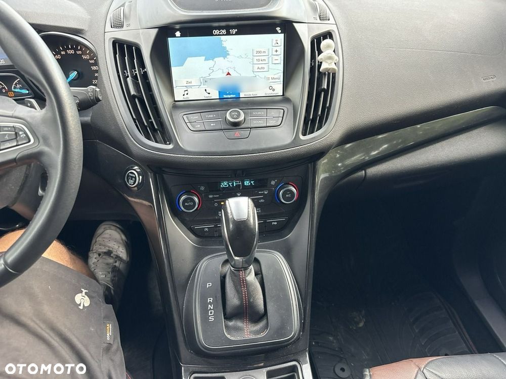Ford Kuga 2.0 TDCi 4x4 ST-Line - 6