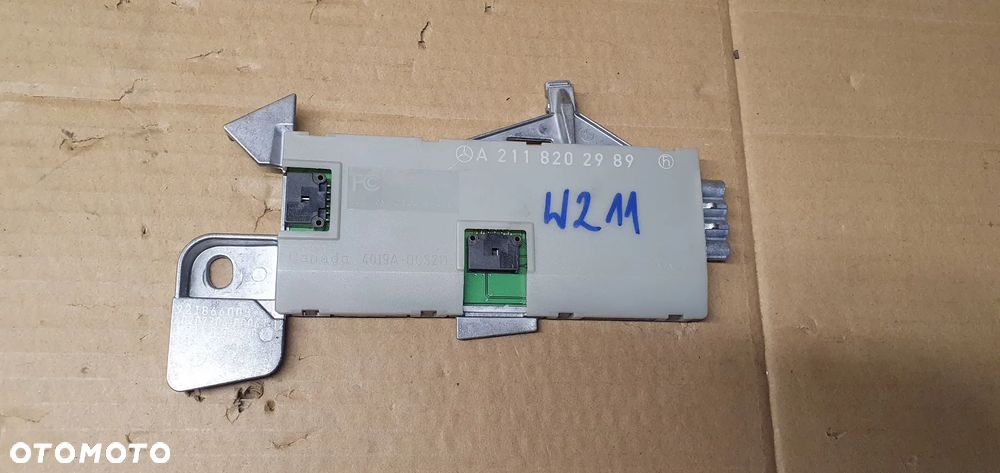 Wzmacniacz anteny moduł Mercedes W211 A2118202989 - 1