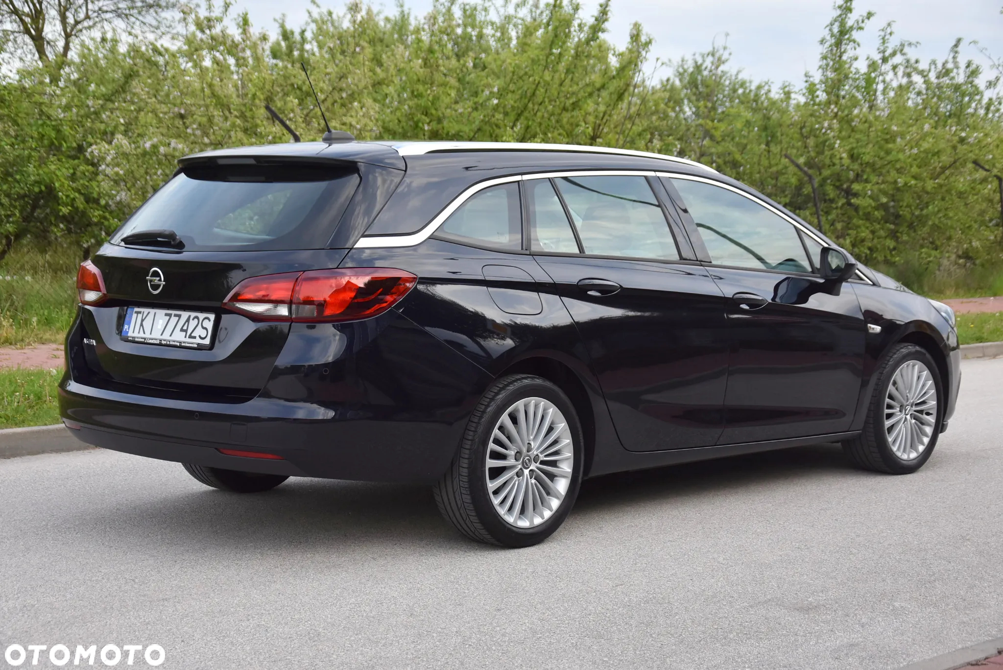 Opel Astra V 1.4 T Enjoy S&S - 11