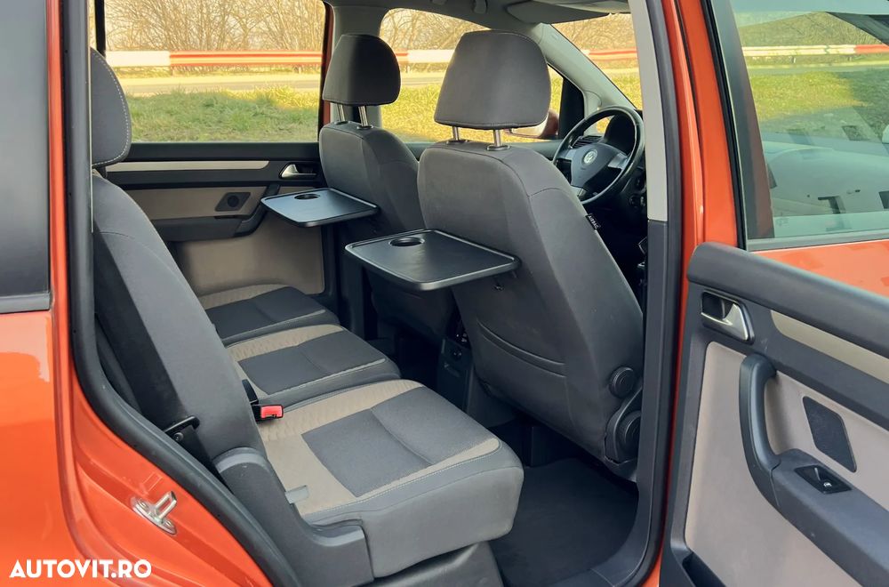 Volkswagen Touran 2.0 TDI DPF Cross - 4