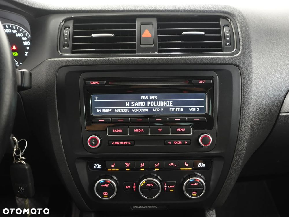 Volkswagen Jetta 1.4 TSI DSG Match - 30