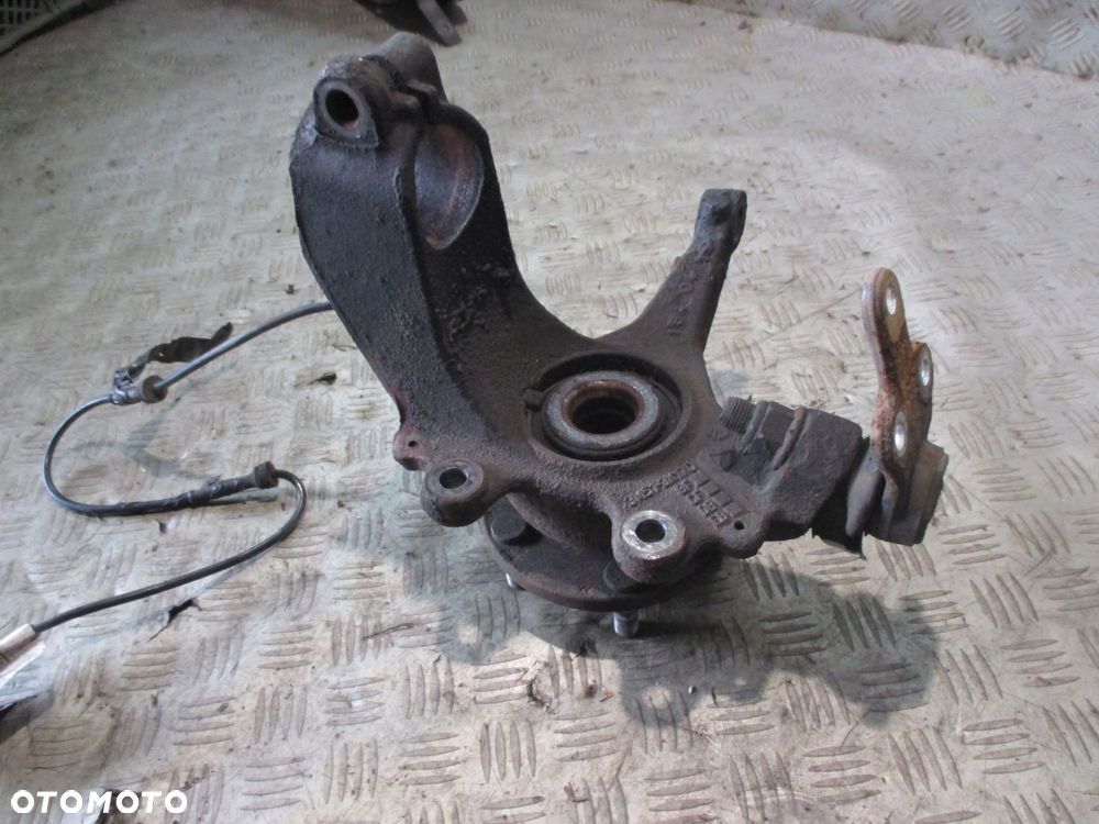 ZWROTNICA PIASTA PRAWY PRZOD FORD C-MAX Mk1 - 4