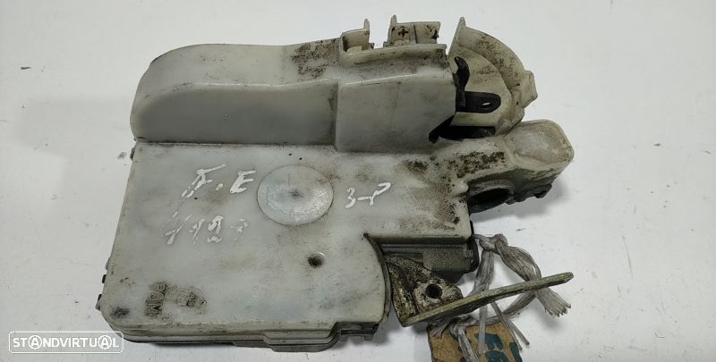 Fecho Porta  Fte Esq Volkswagen Polo (6N1) - 1
