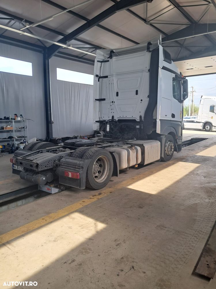 Mercedes-Benz ACTROS - 5