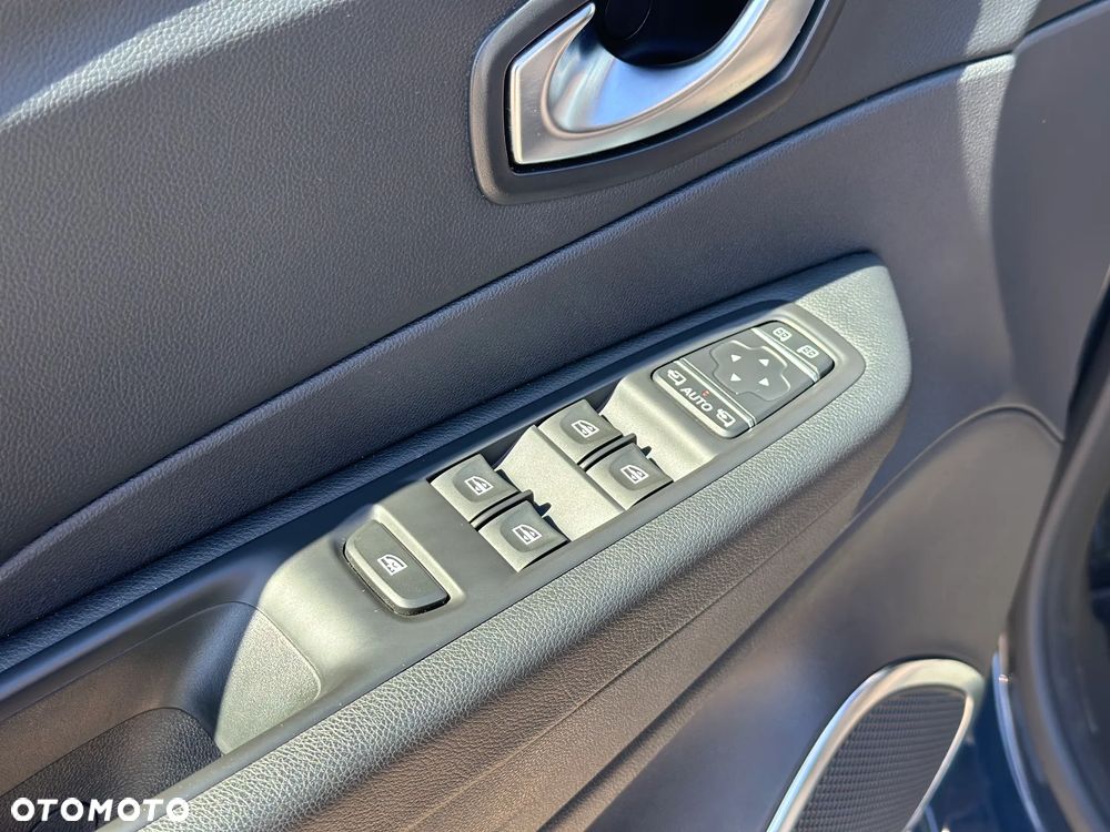 Renault Captur 0.9 Energy TCe Intens EU6 - 11