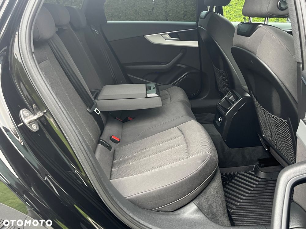 Audi A4 Avant 2.0 TDI ultra S tronic design - 38