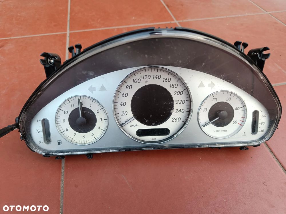 MERCEDES W211 LIFT DIESEL LICZNIK ZEGARY EU AVANTGARDE A2115406248 - 1