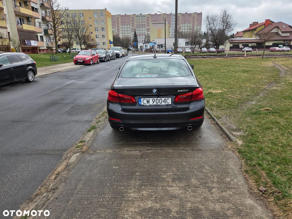 BMW Seria 5 520d Efficient Dynamics - 9