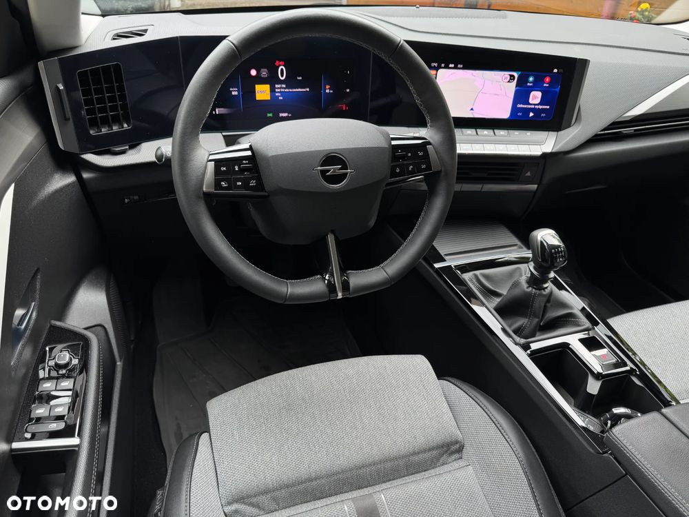 Opel Astra 1.2 T Elegance S&S - 18