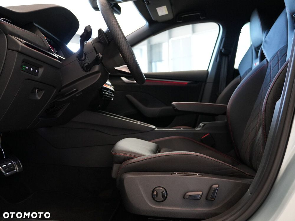 Skoda Octavia 2.0 TSI RS DSG - 21