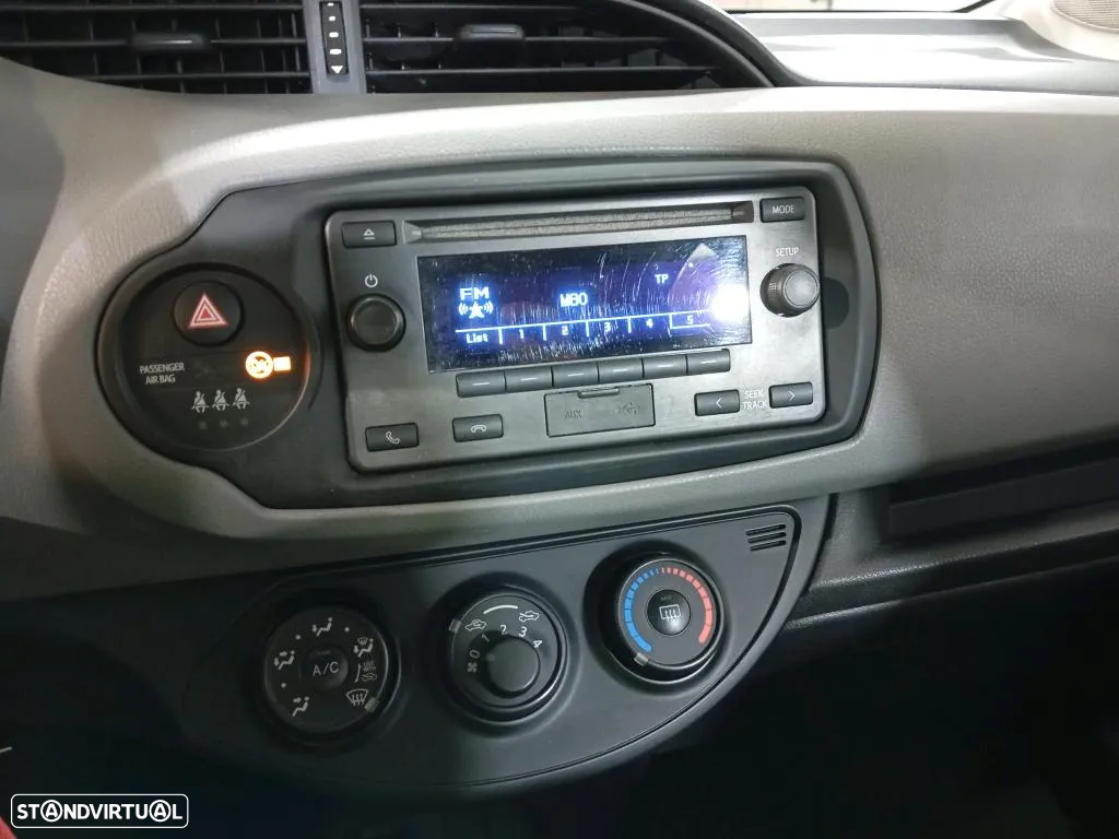 Toyota Yaris 1.4 D-4D ACtive+AC - 9