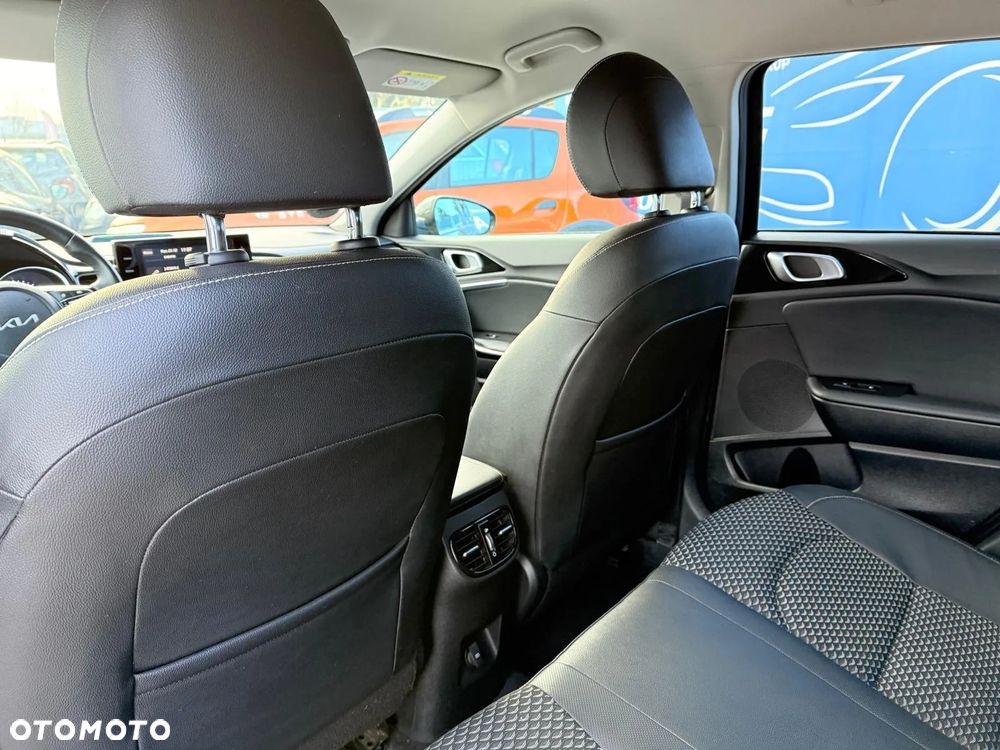 Kia Ceed 1.6 GDI PHEV L DCT - 14