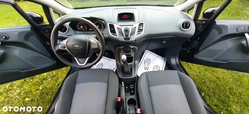 Ford Fiesta - 38