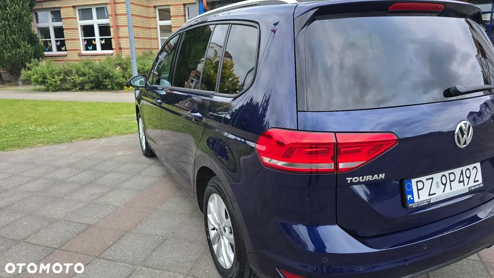 Volkswagen Touran - 20