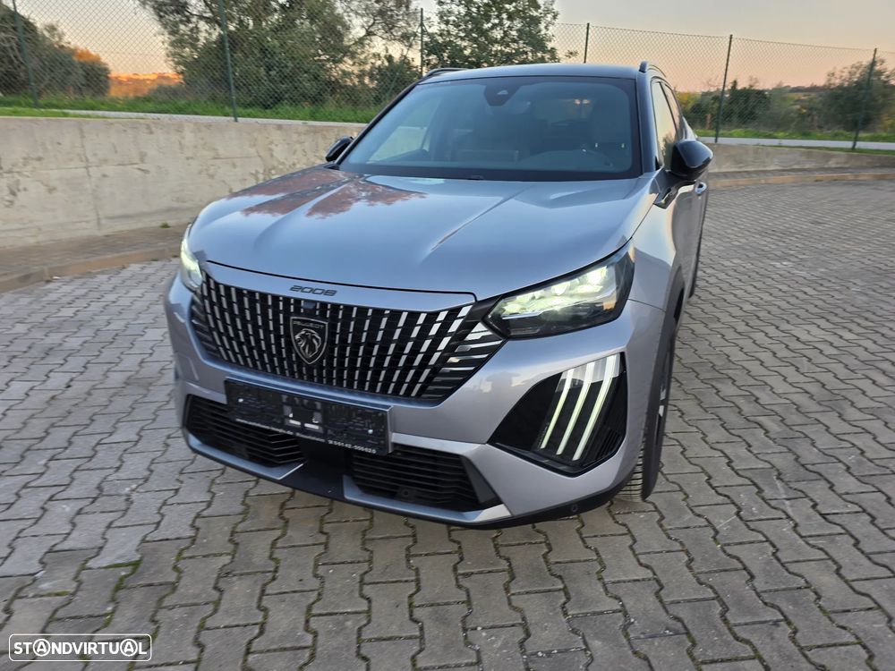 Peugeot 2008 PureTech 130 EAT8 GT - 1