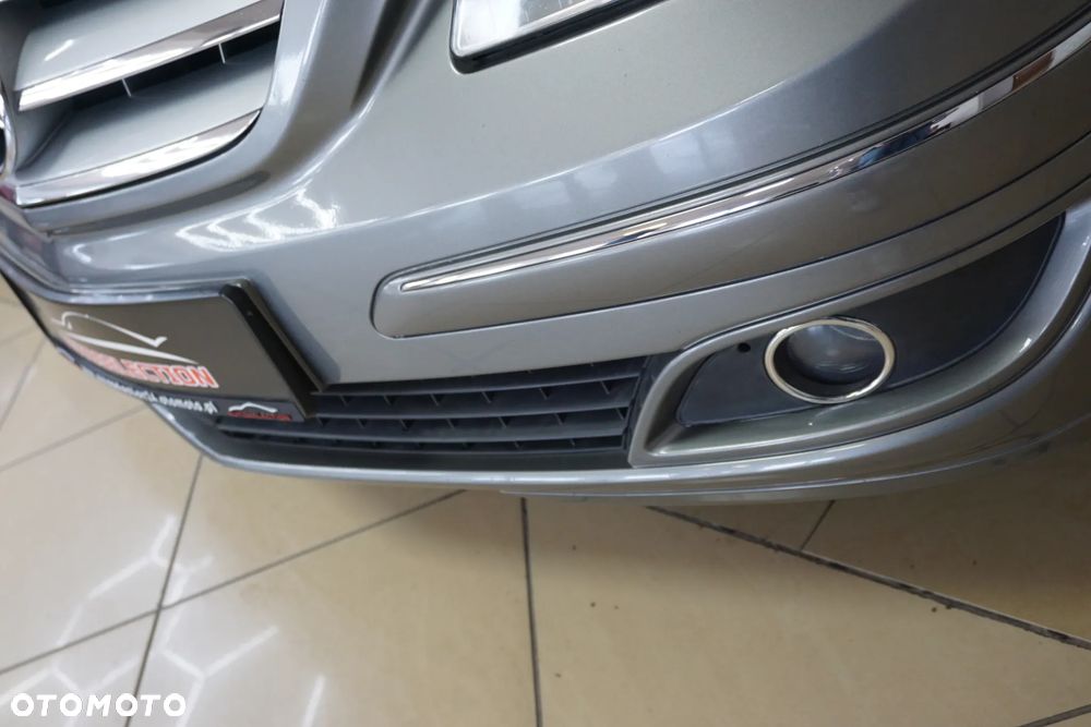 Mercedes-Benz Klasa B 200 CDI Autotronic - 24