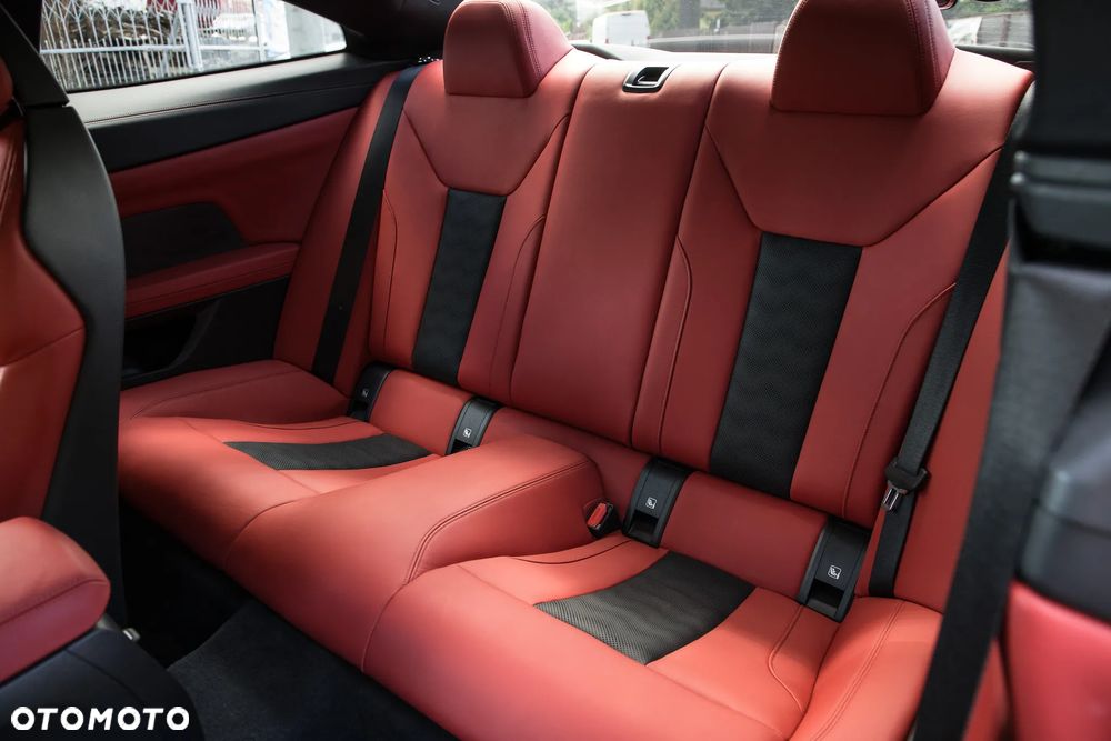 BMW M4 Competition M xDrive sport - 28