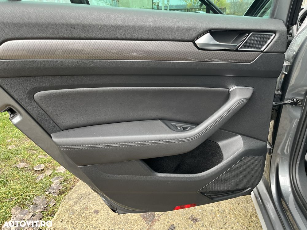 Volkswagen Passat Alltrack 2.0 TDI SCR 4Motion DSG (BMT) - 27